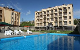 Nare Hotel Yerevan